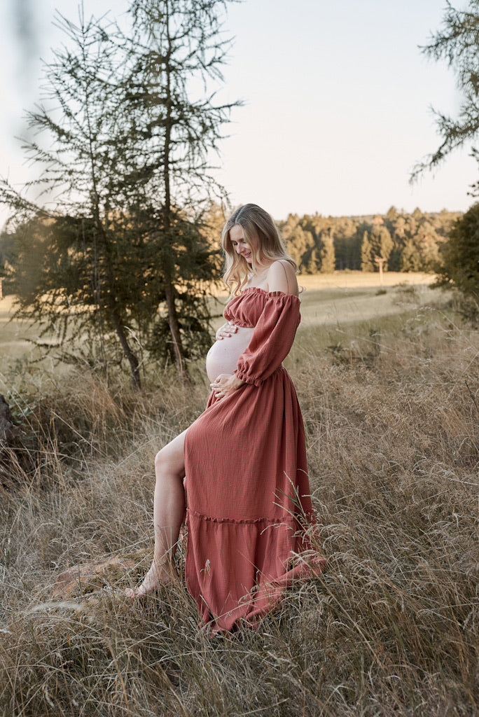 Těhotenské šaty Magdalena červené dřevo
