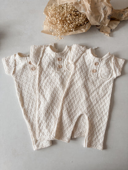 Overal Theo z kolekce Creamy Knots