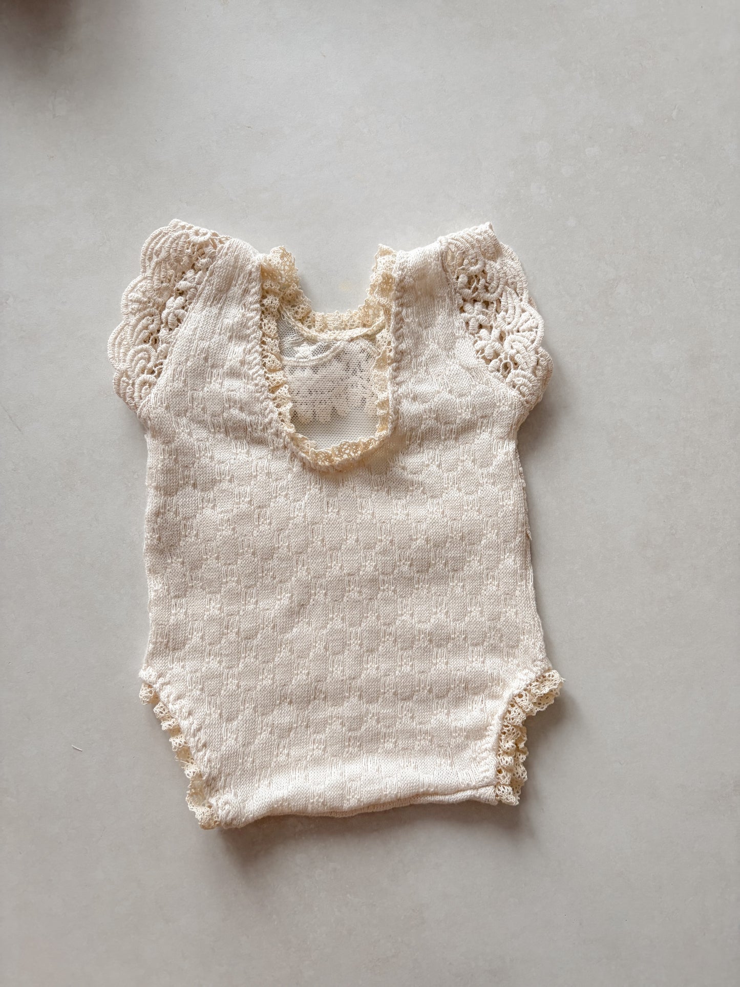 Krajkové body Daisy z kolekce Creamy Knots