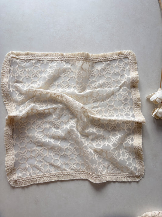 Vyšívaná dečka z kolekce Creamy Knots