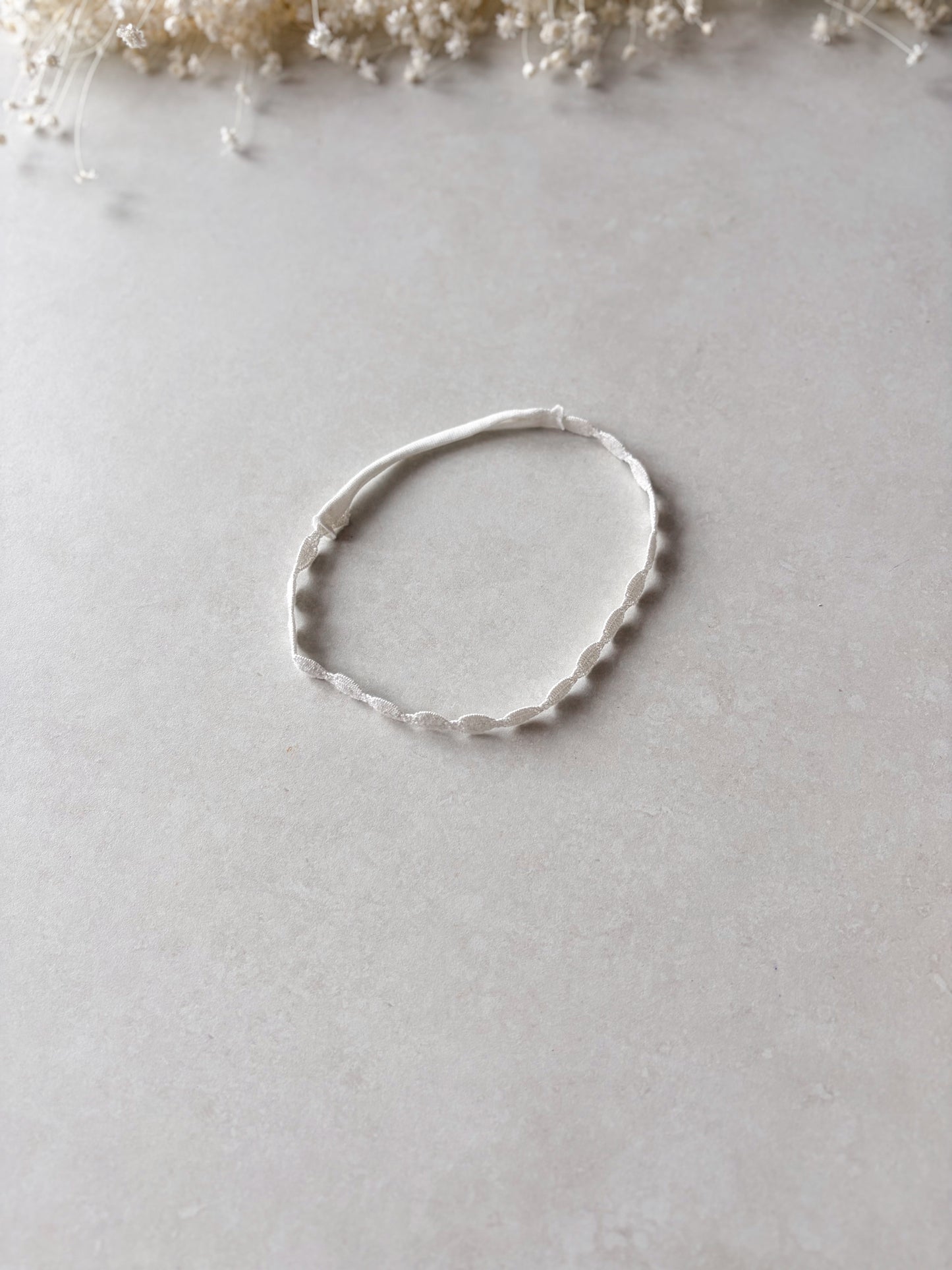 Čelenka Scallop - Off white