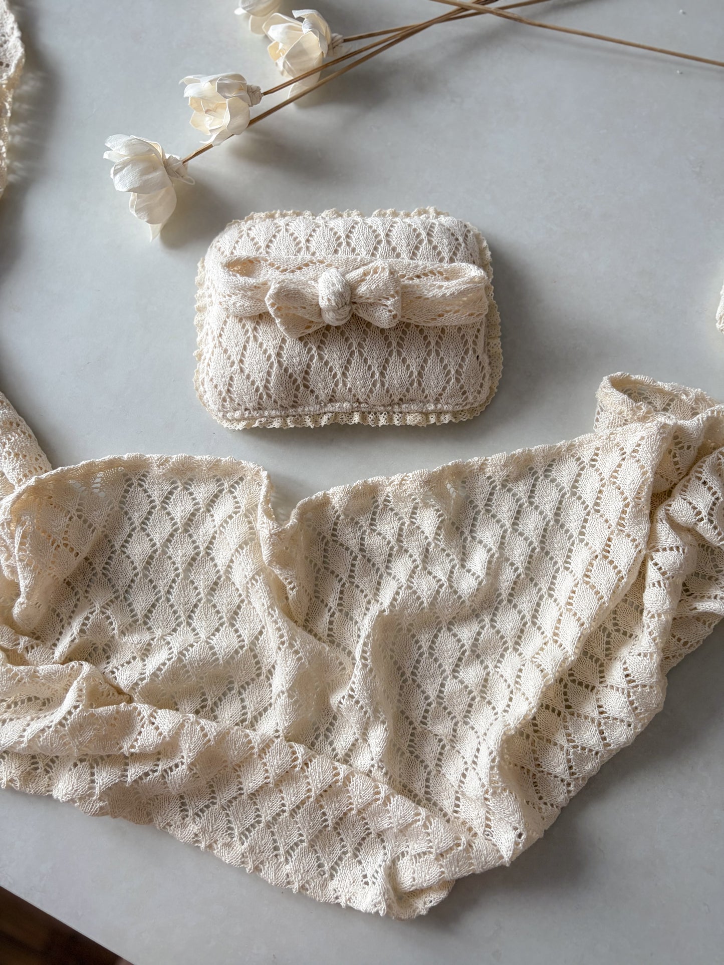 “Háčkovaná” čelenka z kolekce Creamy Knots