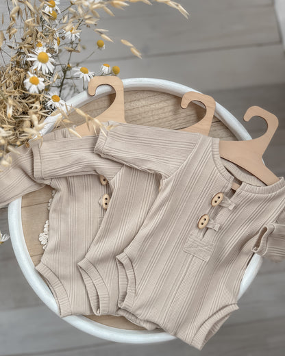 Béžové Body John z kolekce Stripe