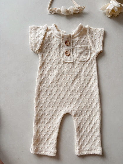 Overal Theo z kolekce Creamy Knots