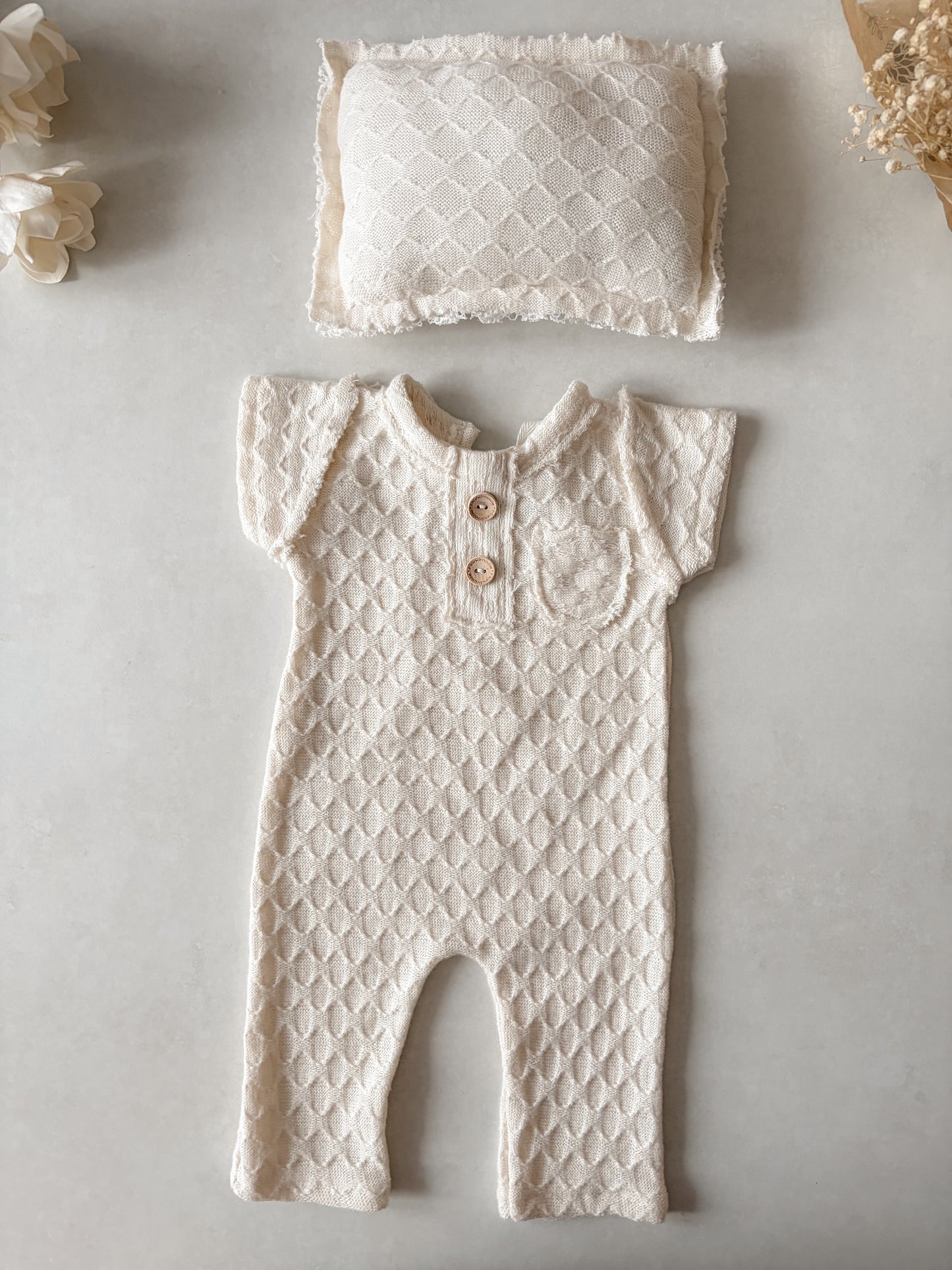 Overal Theo z kolekce Creamy Knots