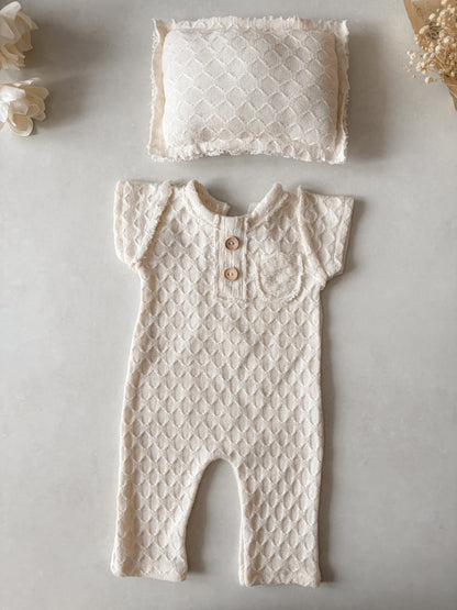 Overal Theo z kolekce Creamy Knots