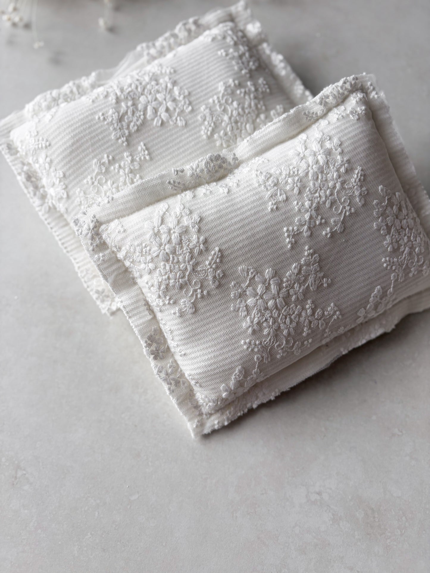 Oboustranný polštářek  - off white