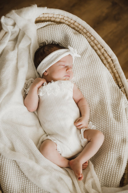 Bílá čelenka z kolekce Stripe