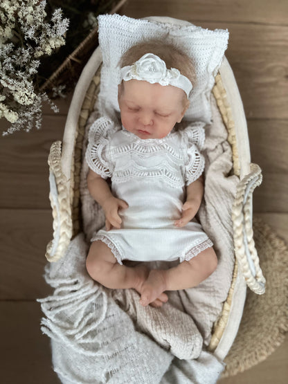 Čelenka kvítek bílá