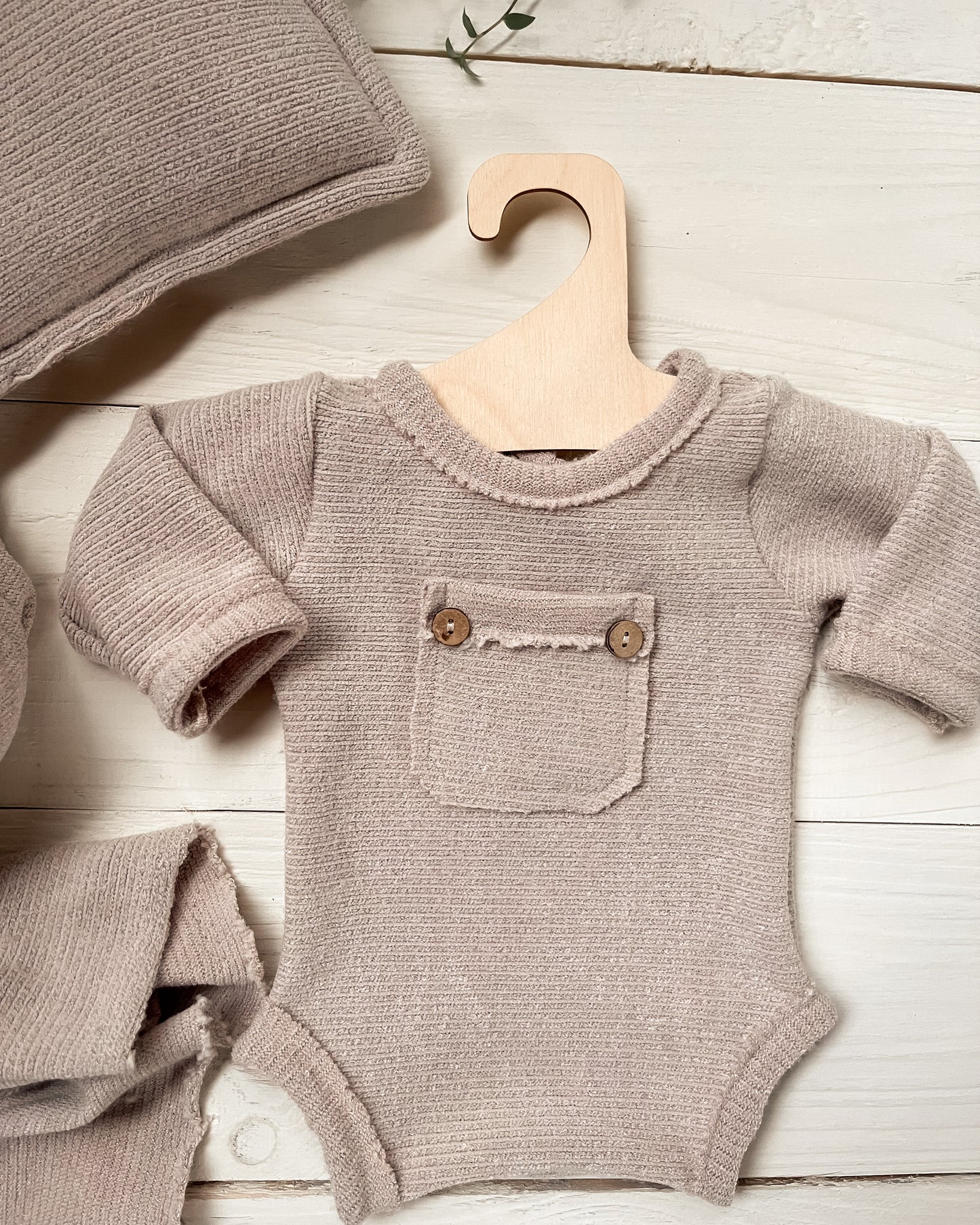 bodynko Robin v teplé béžové